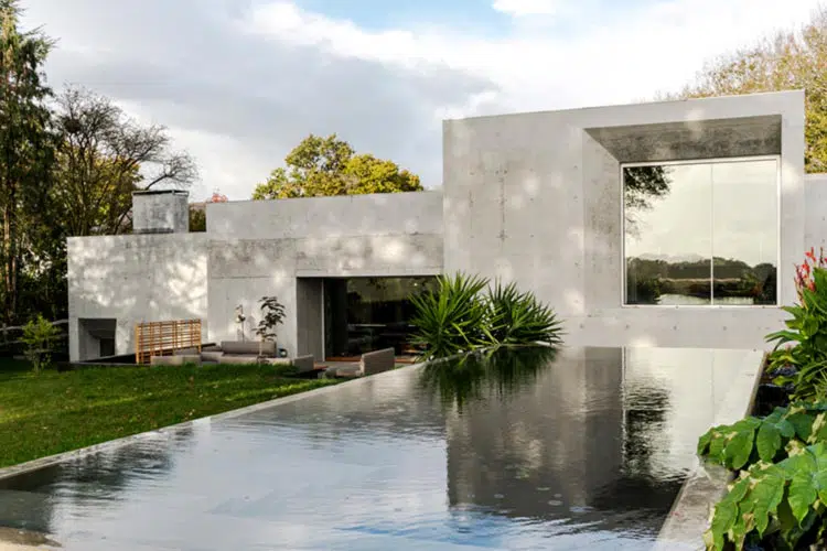 concrete reinforced house